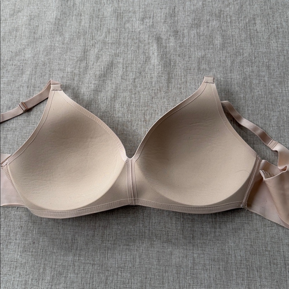 Soma Vanishing 360 Wireless Bra nude t shirt size 40B‎ - Picture 2 of 8